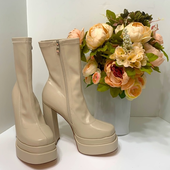 Beige platform square toe boots - Picture 1 of 14